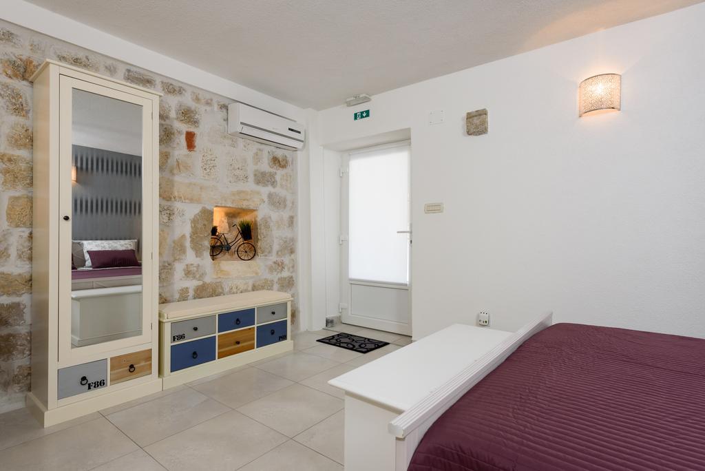Studio Tironi 2 -Sonja Apartment Trogir Exterior photo